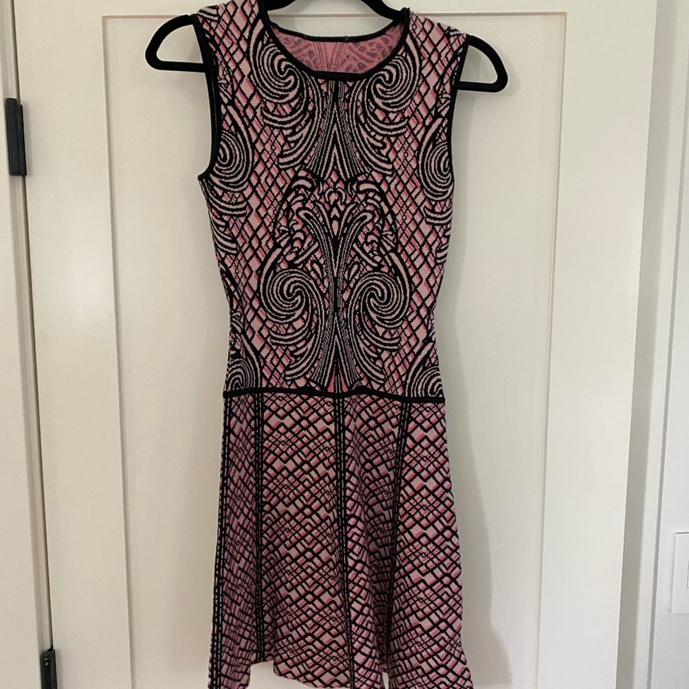 BCBGMAXAZRIA ‘Anne’ Jacquard Skater Dress
Color: Whisper Pink/ Black Jacquard